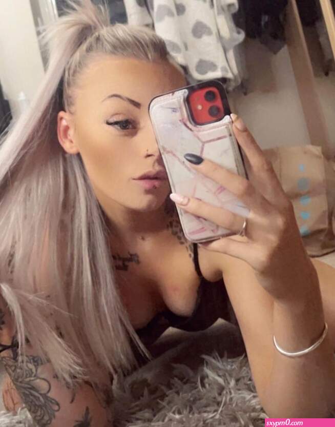 Sophhh22 aka Sophie Skinner aka sophhh_22 Nude Leaks OnlyFans