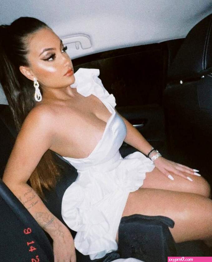 Giulia Dias aka giuuu.dias Nude Leaks