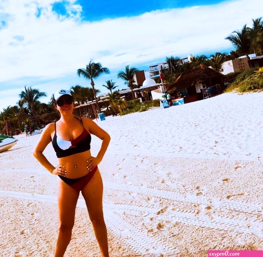 Olivia Grace Shanahan aka ontourwithog Nude Leaks
